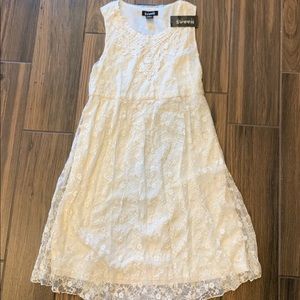 Juniors off white lace dress